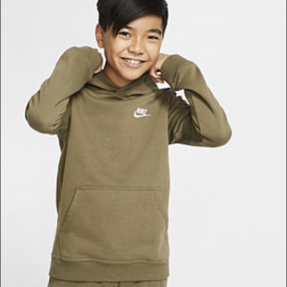 Nike Olive Green Hoodie 🫒